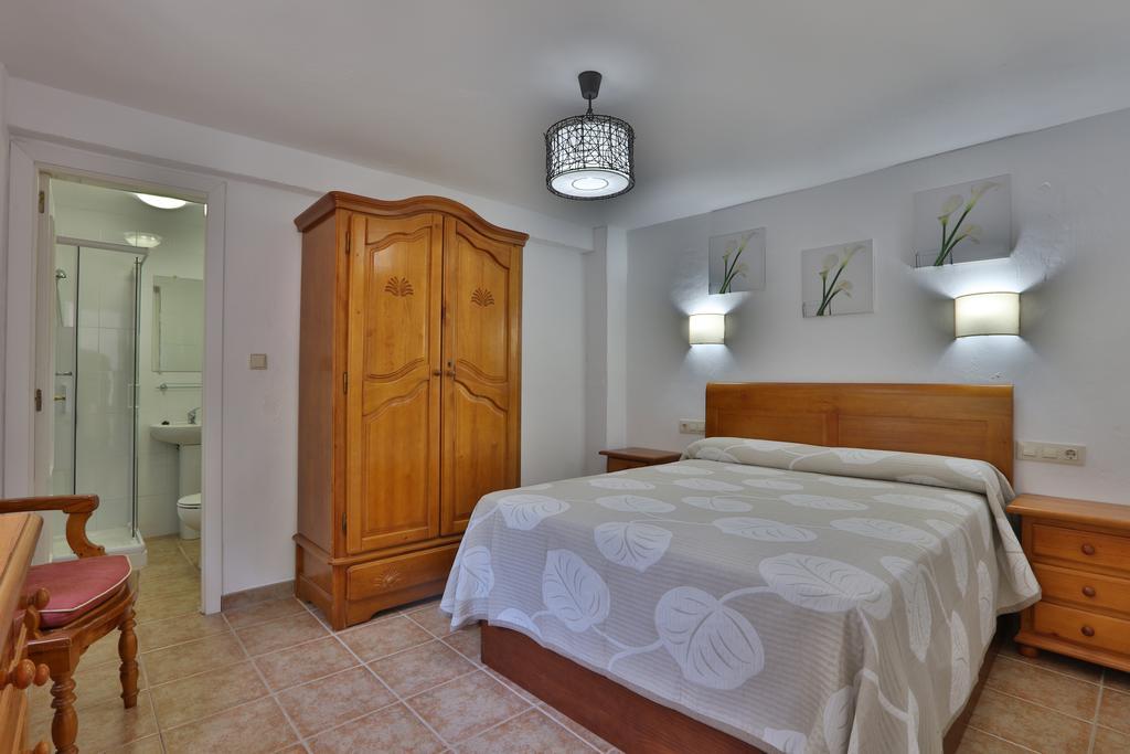 Apartamentos El Madronal Coto Rios Bagian luar foto